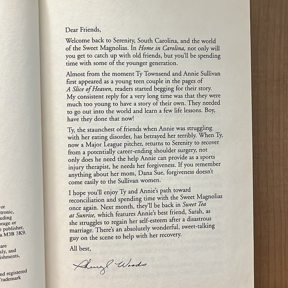 Hardcover novel “Home in Carolina” by Sherryl Woods published by MIRA - Picture 14 of 16